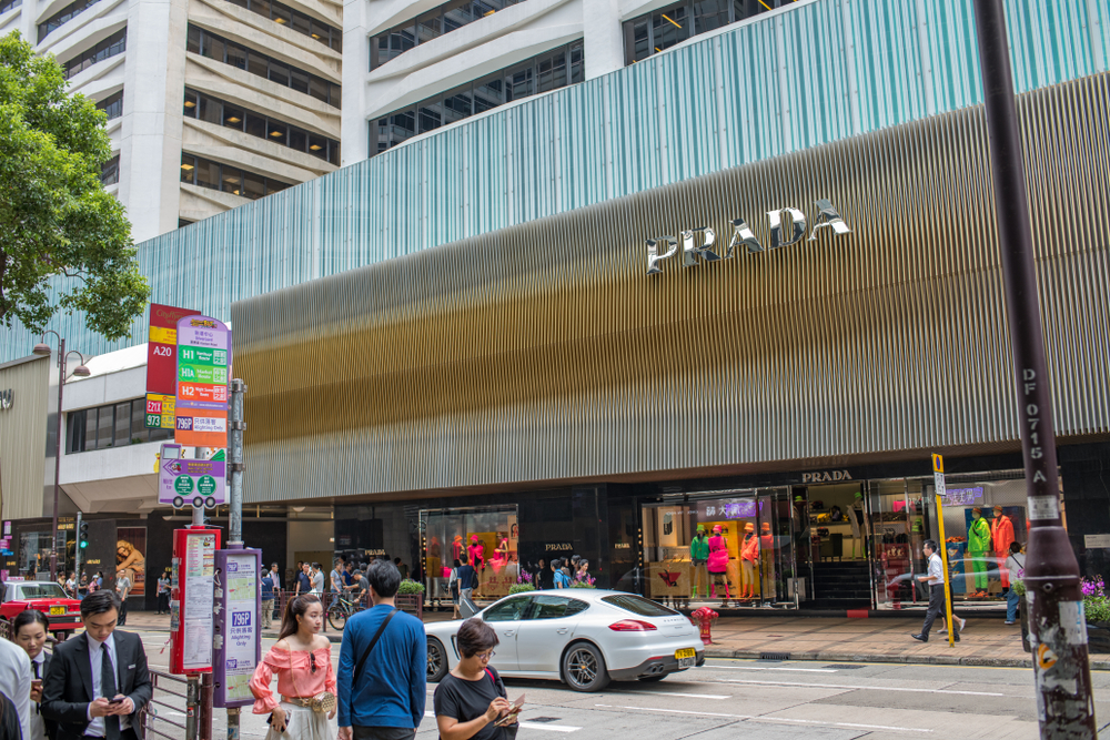 2023年优衣库新品方向,优衣库2022年开店