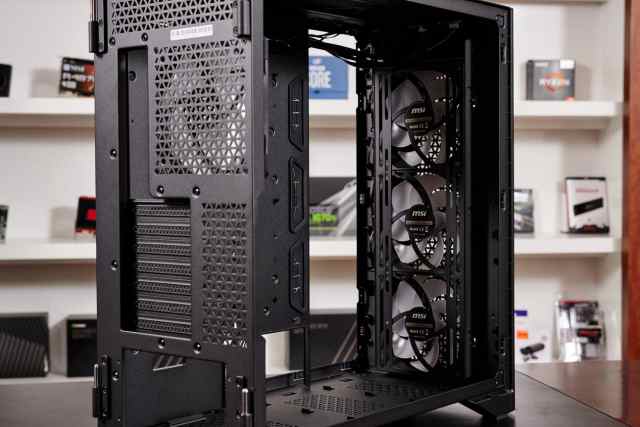 微星战神700机箱,微星700RL机箱