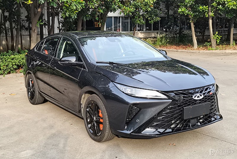 全新哈弗h6混动版,2021款第三代哈弗h6和缤智比较