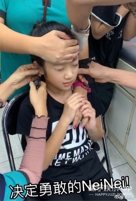 吴尊女儿neinei11岁近照,吴尊女儿neinei小时候爸爸去哪儿