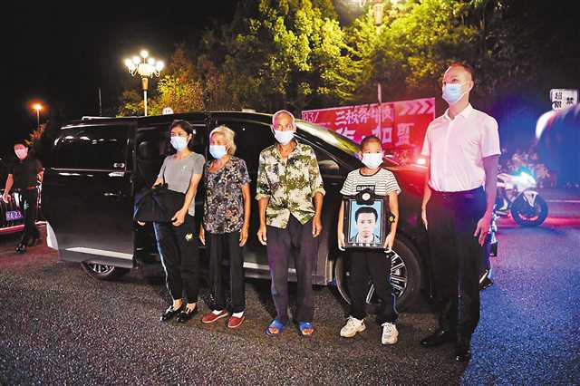 英雄蒋正全救了几个人,英雄蒋正全央视报道