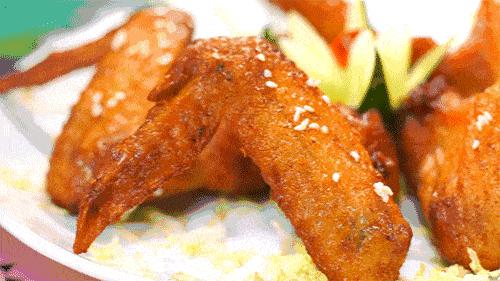 潮汕人炸鸡翅怎么做酥脆好吃,炸鸡粉炸鸡翅的家常做法