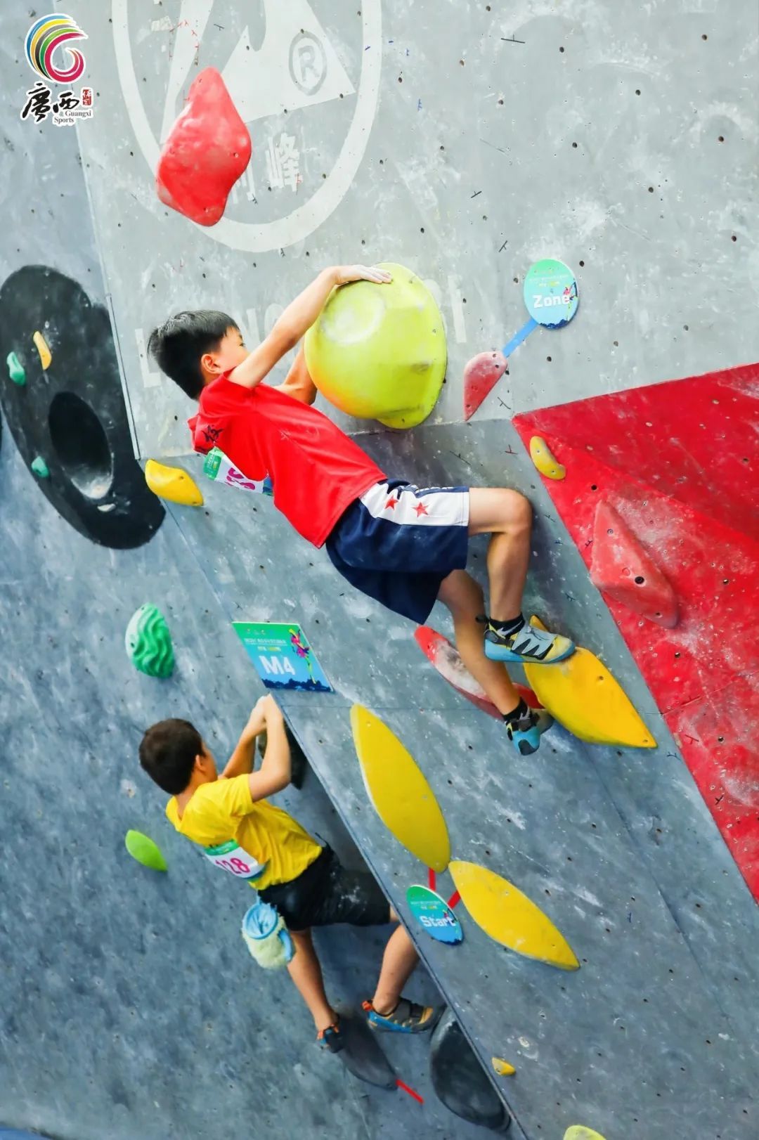广西马山攀岩比赛直播回放,马山县古零镇初级中学攀岩比赛