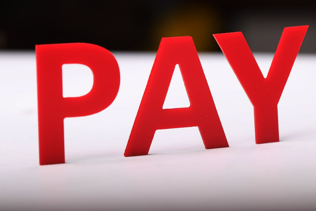 华为支付不和微信、支付宝竞争：钱包月活用户破1亿，任正非在下什么大棋？