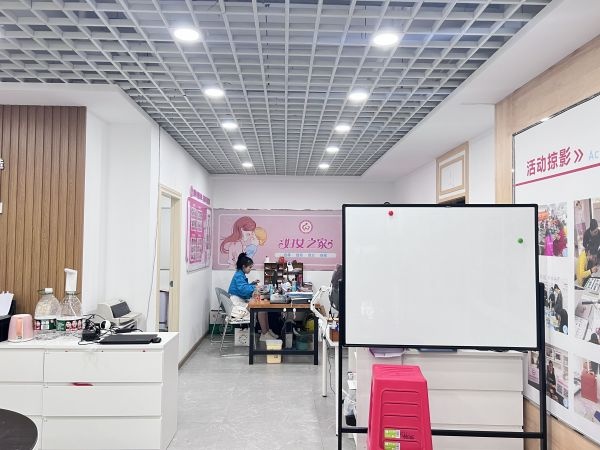 她创办平台把手艺传给3万人，学员开网店月入四五千元