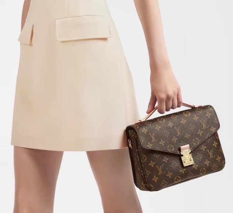 lv哪些包包有植鞣革,lvmadeinfrance的大包包图片