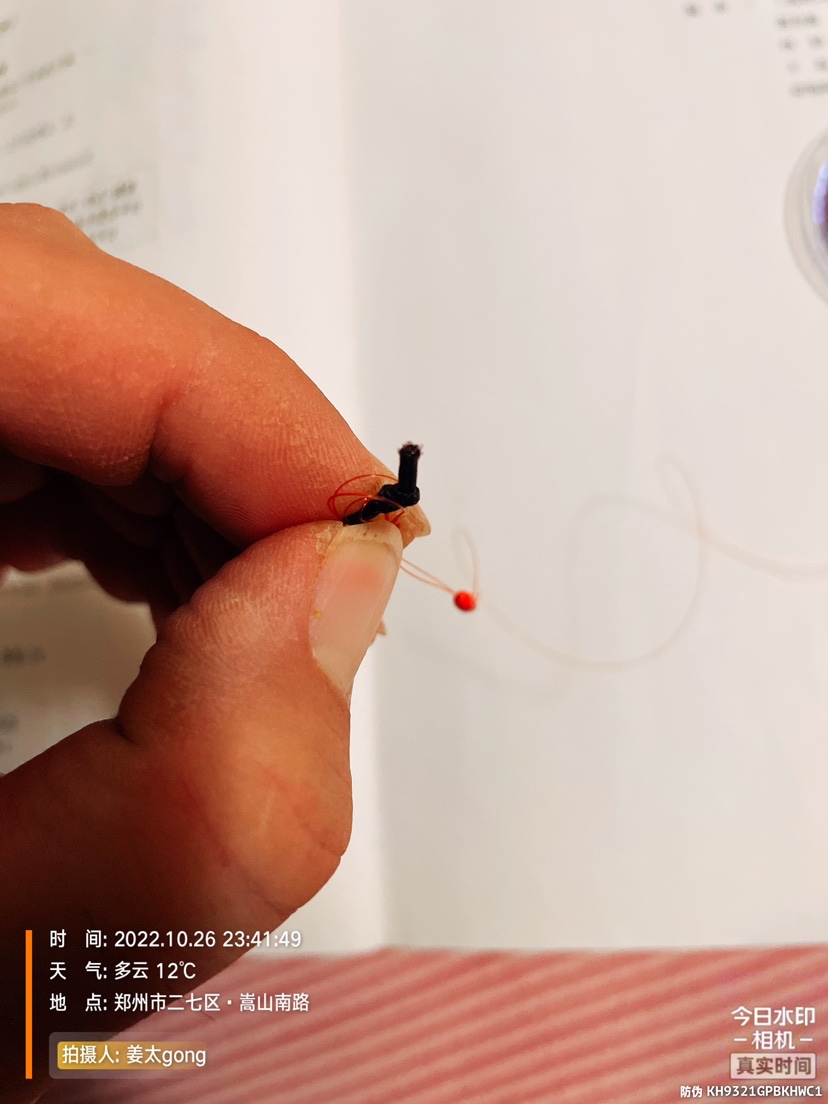 钓鱼主线不打结绑法,钓鱼主线连接竿子的绑法