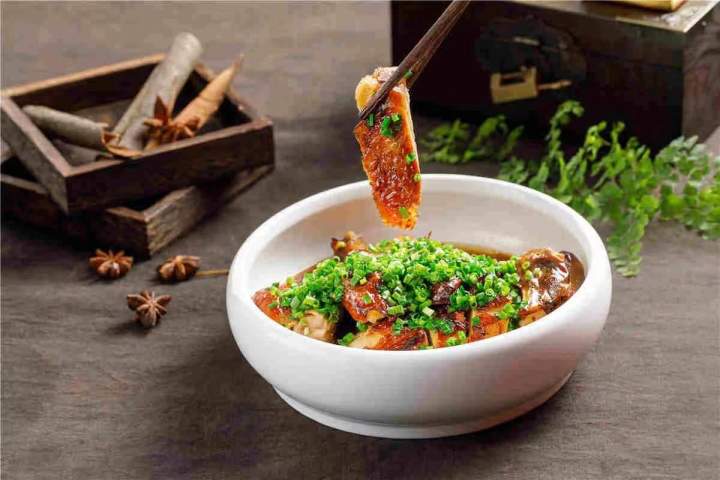 2022年度食谱推荐｜这家店久经街坊邻居们考验的小馆子味道正宗地道，第一个报名的就是它