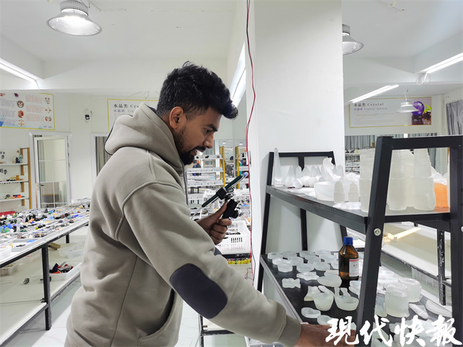 苏北农村的致富路,苏北偏僻小村庄的水晶致富路