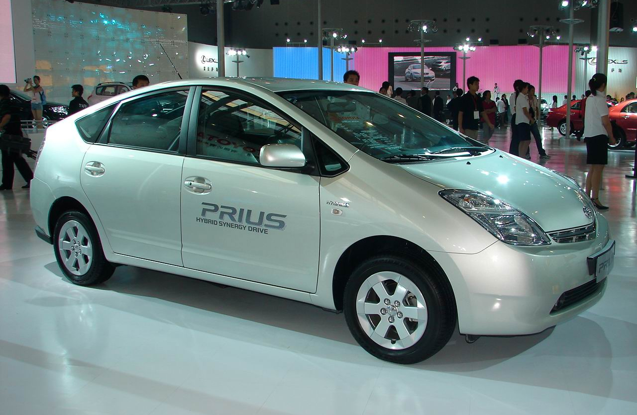 颜值大涨,6.7s破百,新一代普锐斯登场!这台混动车鼻祖又要称霸