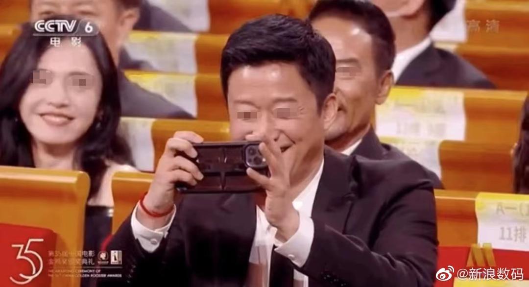 吴京使用iphone手机,吴京用苹果手机引争议数码博主