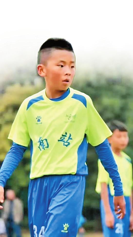 世界杯护旗手昆明,昆明南站小学运动会开幕式