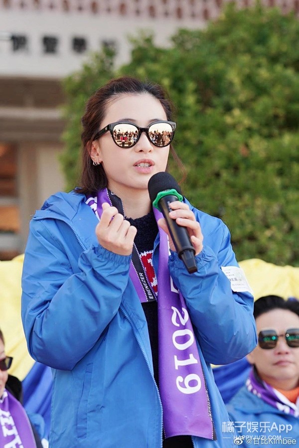 香港女首富甘比晒新照,香港女首富甘比今昔照片对比