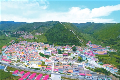 远山如黛近水含烟下一句,远山如黛近水含烟文案