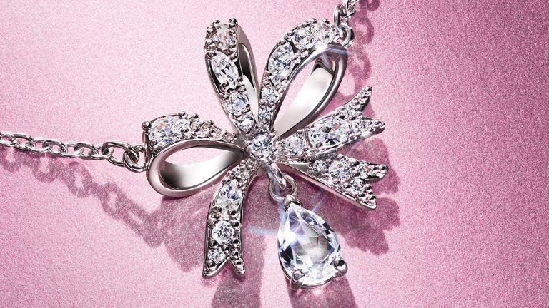 七夕节礼物施华洛世奇,施华洛世奇情人节扭结爱心