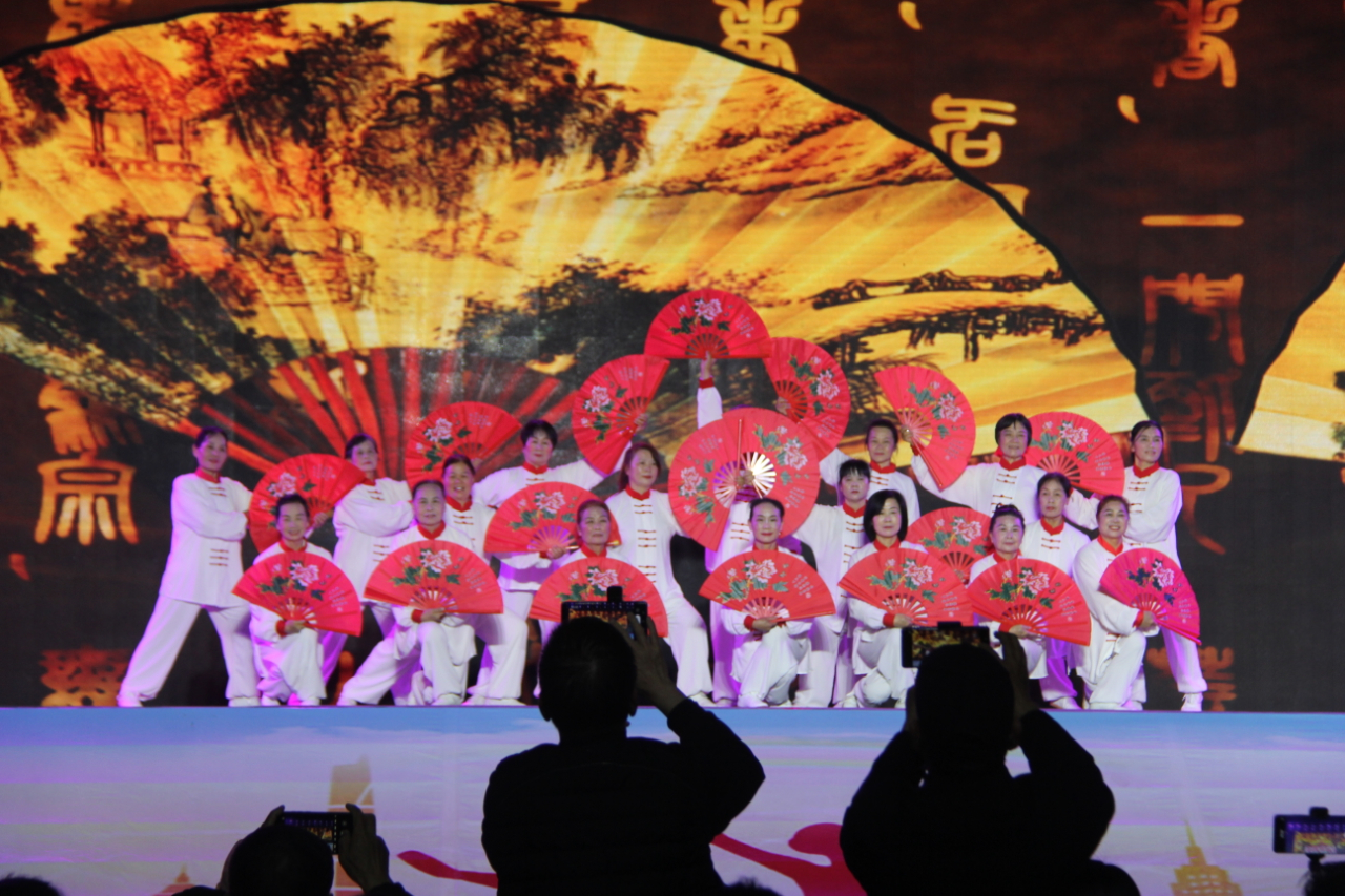 庆祝三八妇女节的广场舞,闻喜县三八妇女节广场舞决赛