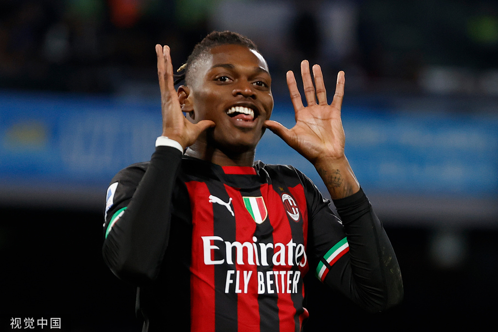 曼联2-0埃弗顿央视,体坛联播