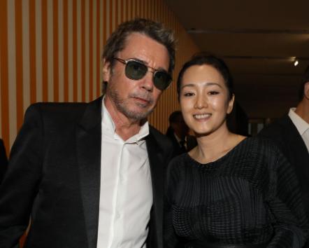 娶了巩俐的雅尔，曾有个漂亮的未婚妻，对方正是法国女神阿佳妮