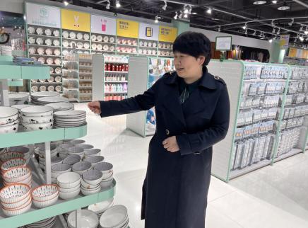 义乌网红爆款小商品批发两元店,义乌小商品2元店货源