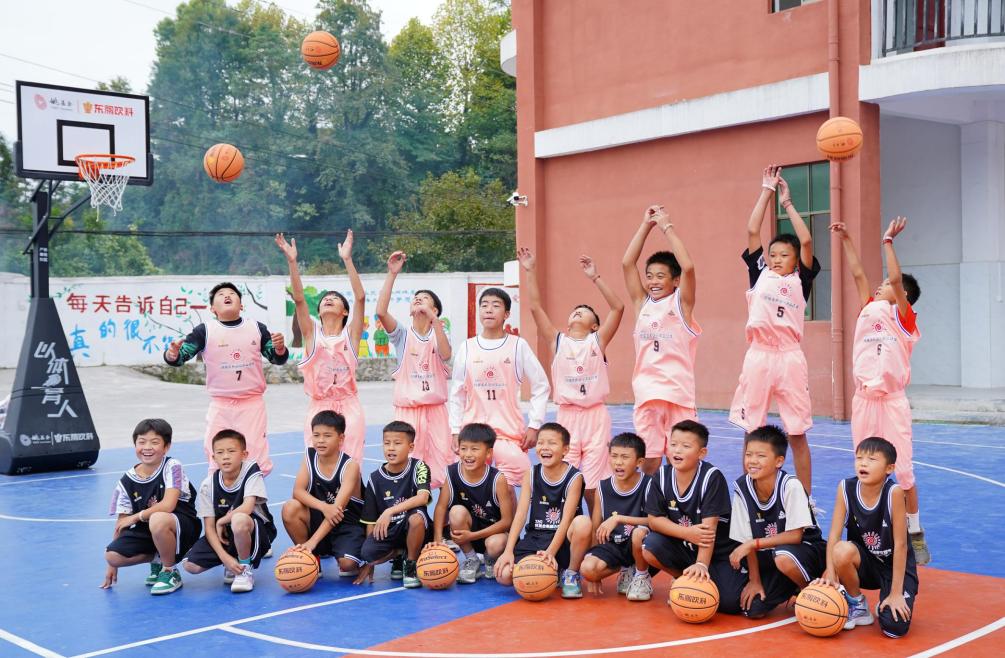 红牛之争东鹏饮料,红牛销量vs东鹏特饮销量