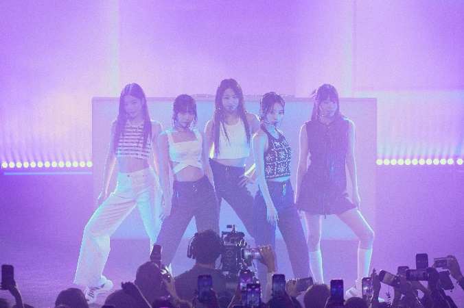 路易威登2023新款牛仔裤,路易威登2023棉服刺绣