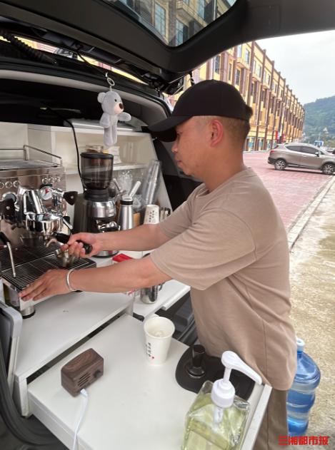 湘西小伙自驾游视频大全,苗家汉子浪迹天涯