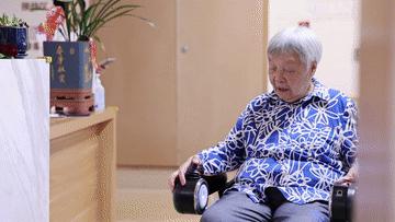 老年人智能保姆,当智能保姆进到养老院