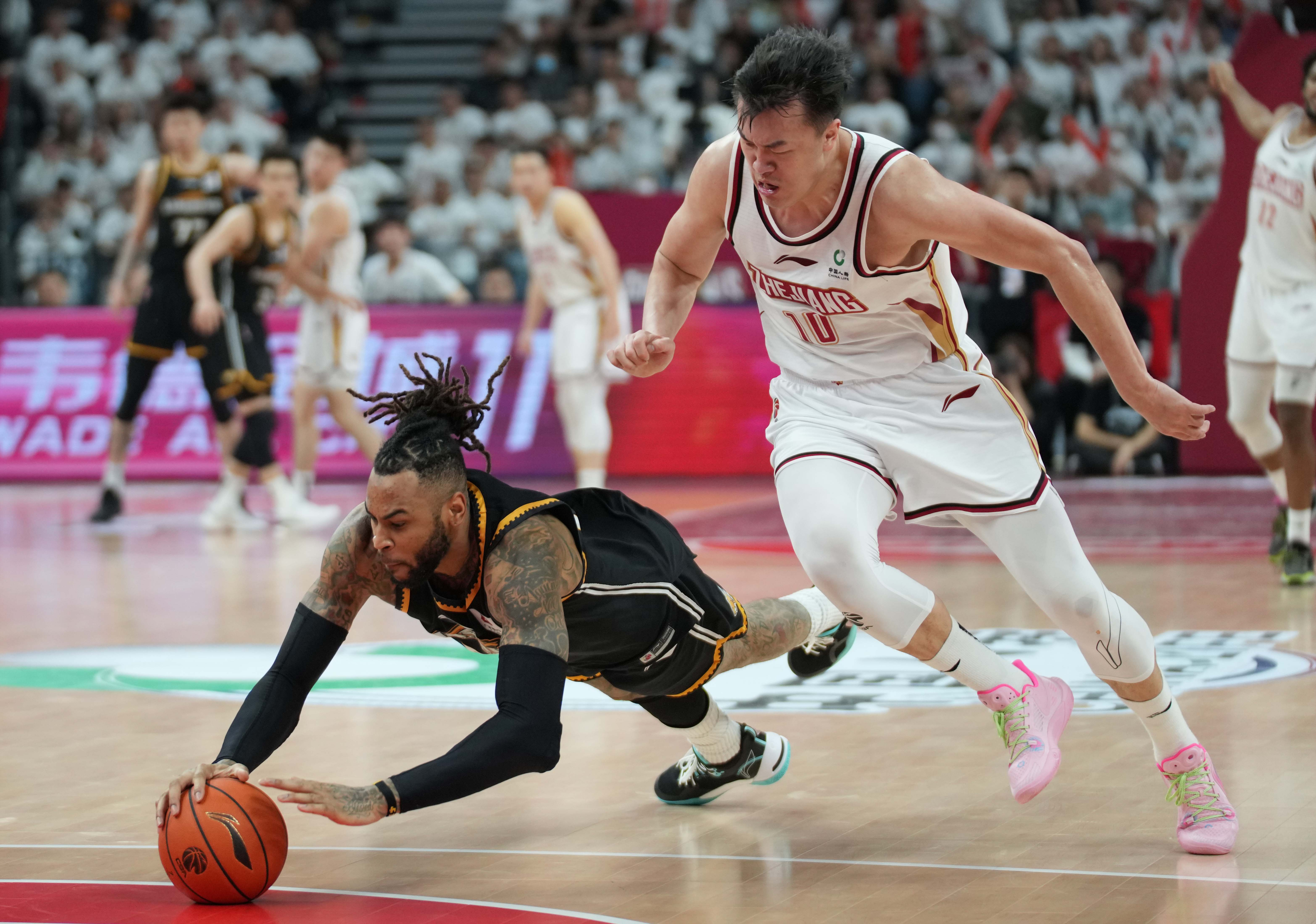 cba辽宁本钢vs浙江稠州金租,辽宁本钢对阵浙江稠州第四场直播