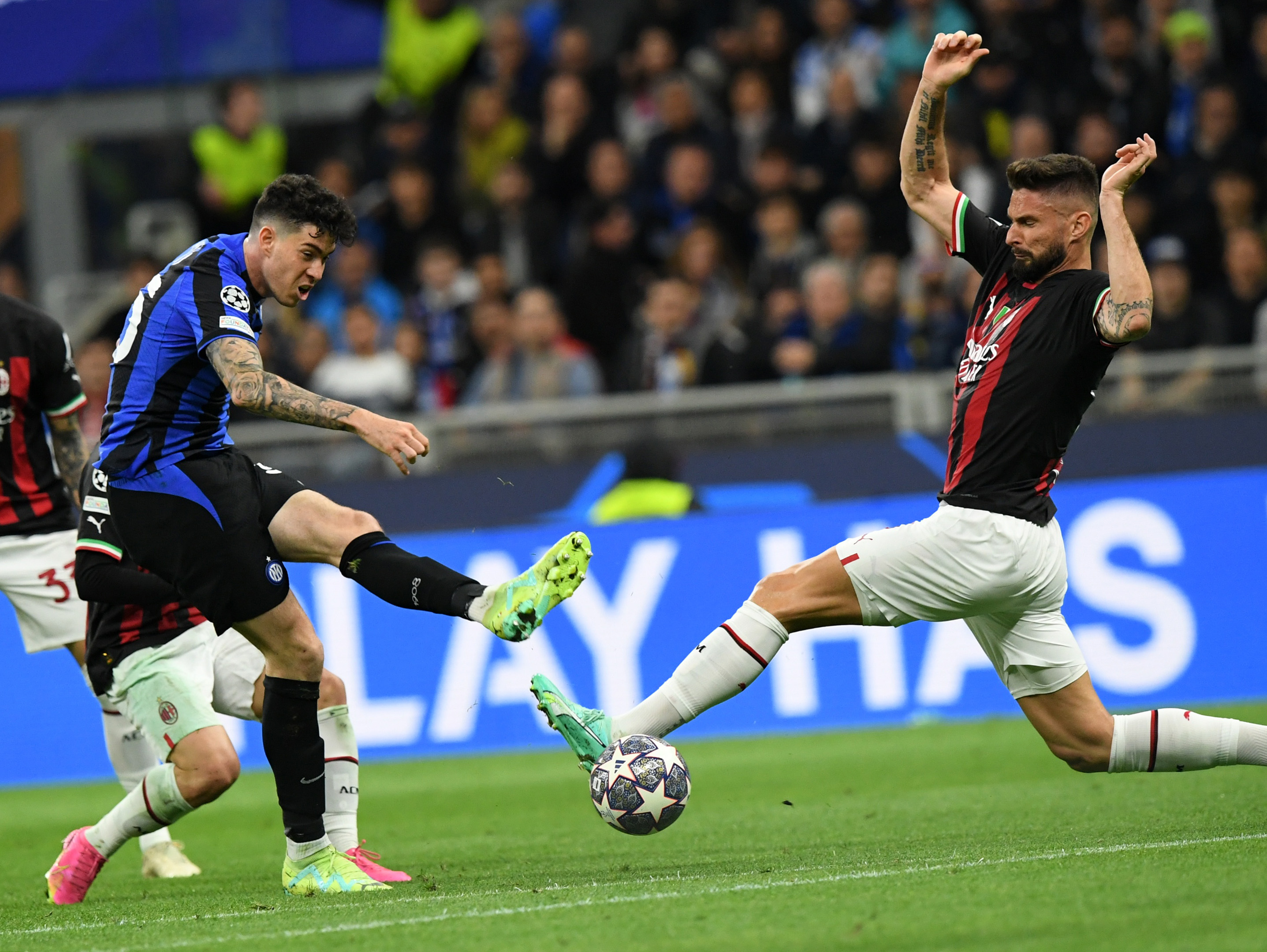 足球国际米兰队,国际米兰足球竞赛