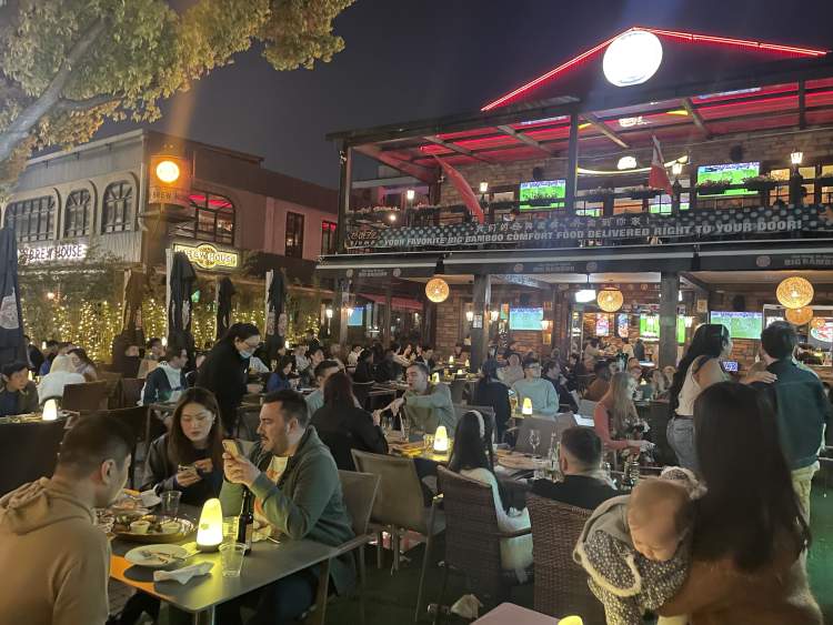 这个在上海开店20年的老外，进行了一次豪赌|“开洋荤”1