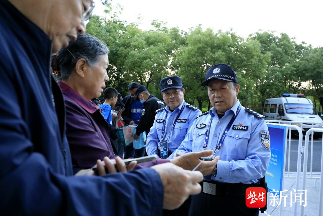 老警察站最后一班岗,老民警的最后一班岗