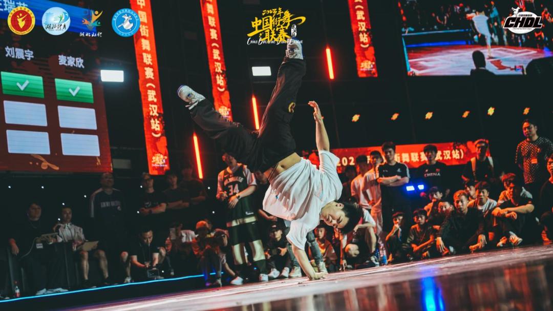 武汉霹雳舞青少年第一名,全国第一届霹雳舞冠军