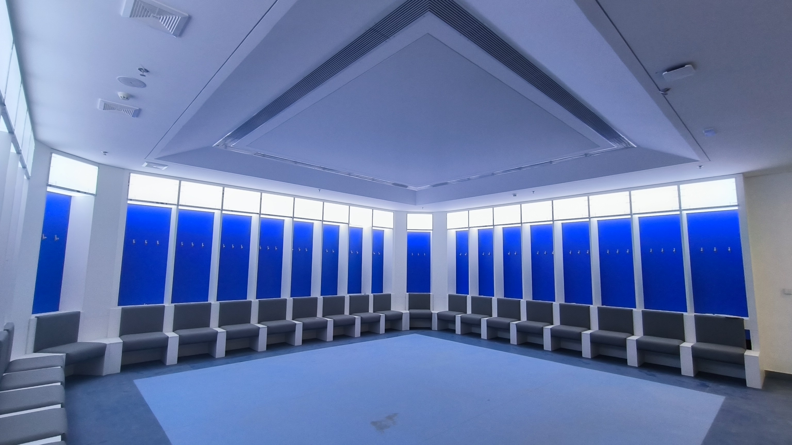 泰达足球场王者归来,泰达足球场再投用后首场中超比赛