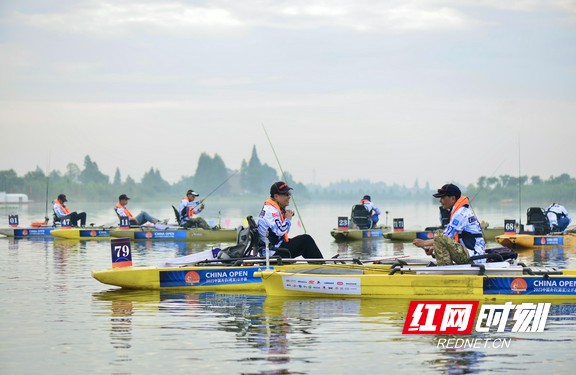 关于最新钓鱼大赛,高湖钓鱼大赛打窝