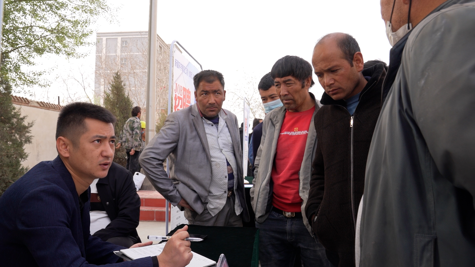 2023年自治区建筑领域专场招聘会在和田市举办专场招聘活动