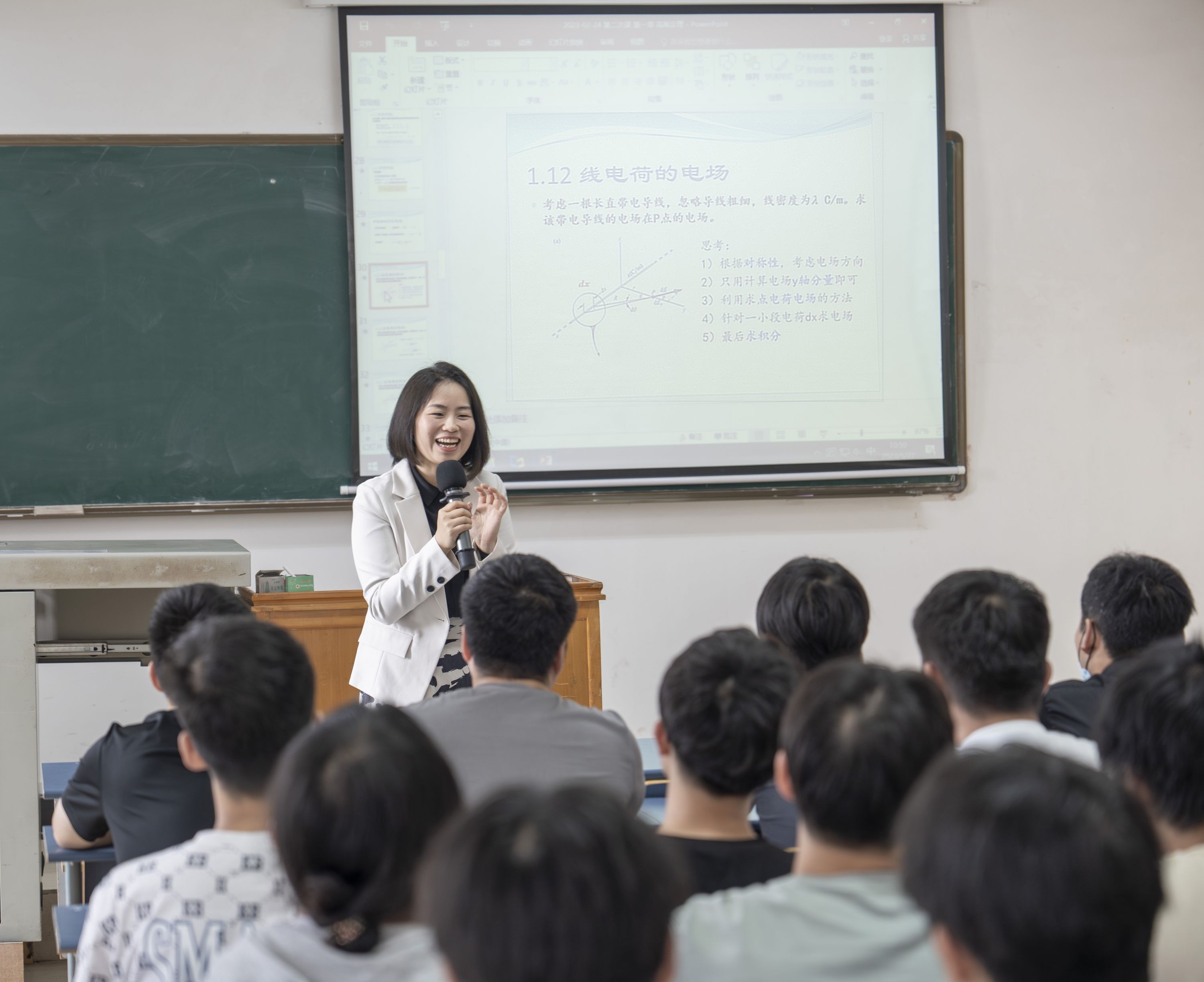 班主任言传身教做好学生的引路人,班主任论坛做学生成长的引路人