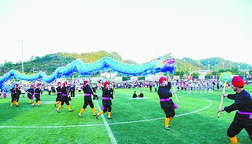 足球村超现场,足球村超火遍全网