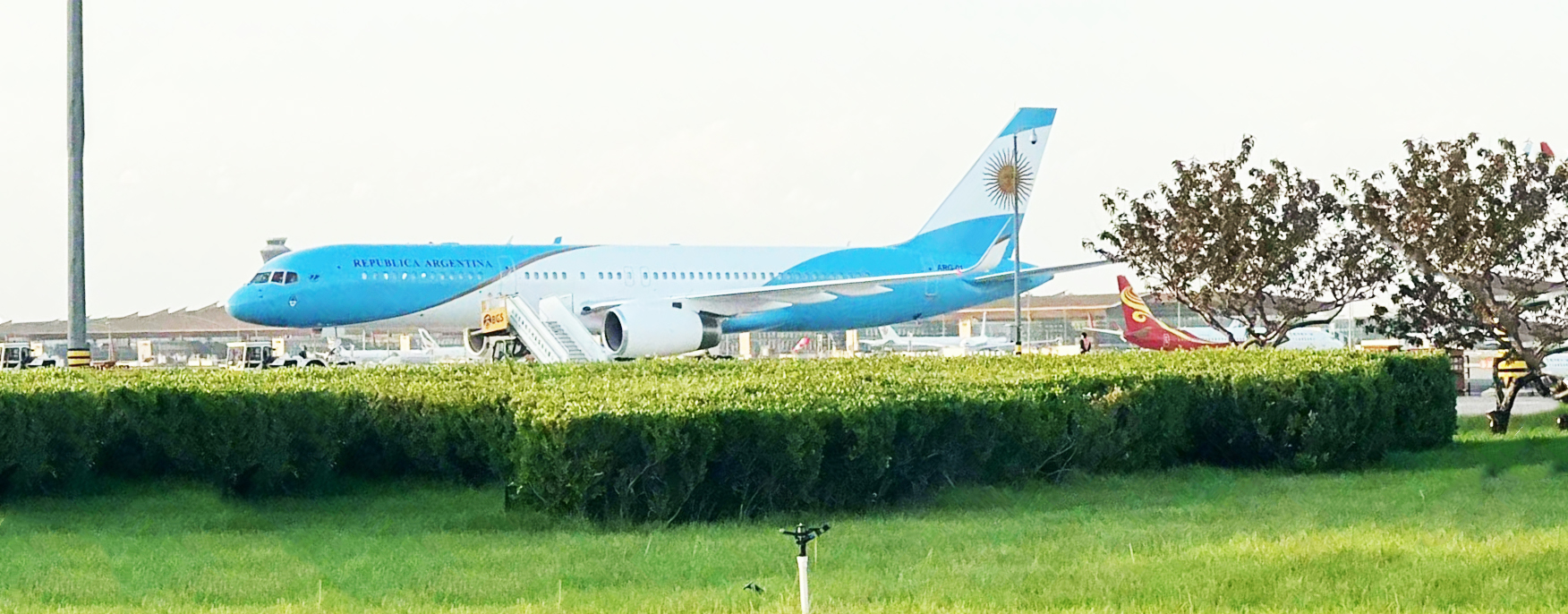 【独家揭秘】梅西周六抵京不敬酒，“大罗代言”教训还没忘