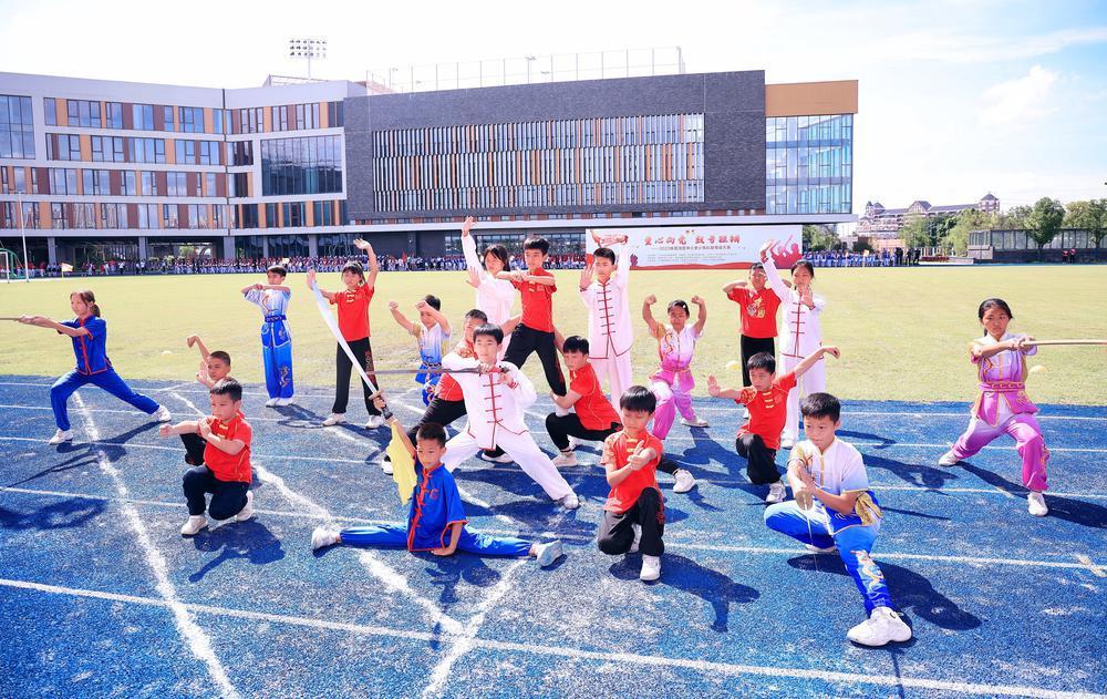 广州荔湾：18支队伍进行2023年区中小学鼓号操决赛