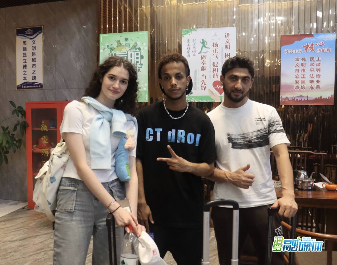 湖南岳阳汨罗江龙舟国际赛,汨罗世界龙舟大赛麻阳龙舟队