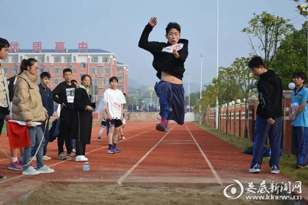 娄底市金海高级中学图片,娄底娄星区金海高级中学