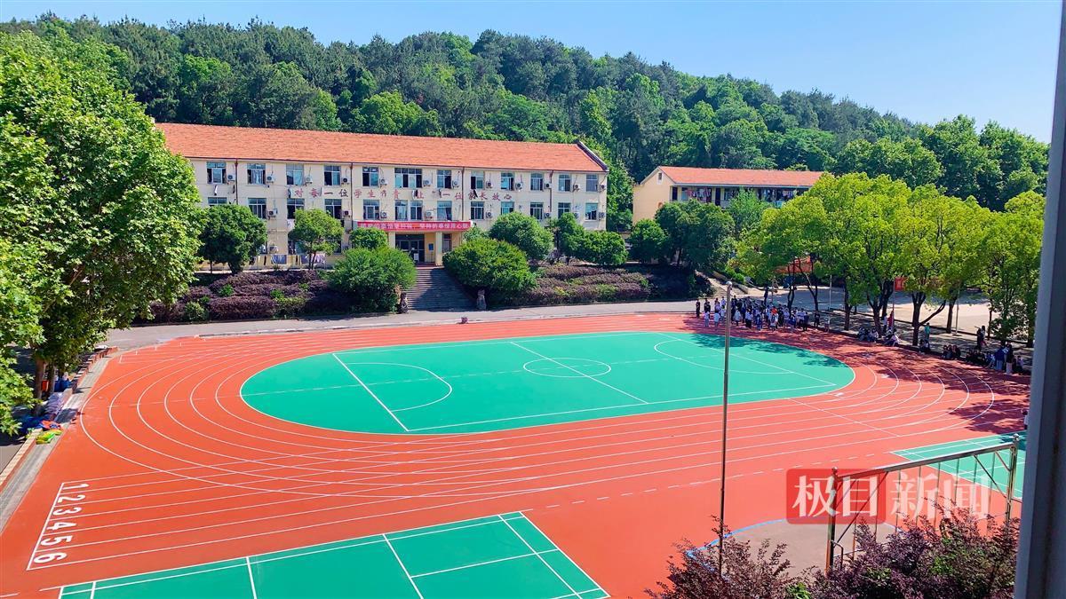 极目云探校武汉大学,东湖光电学校怎么样好进吗