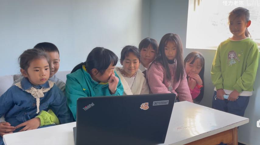 点赞近10万！小学生做的裙子，火了！网友喊话“上链接”