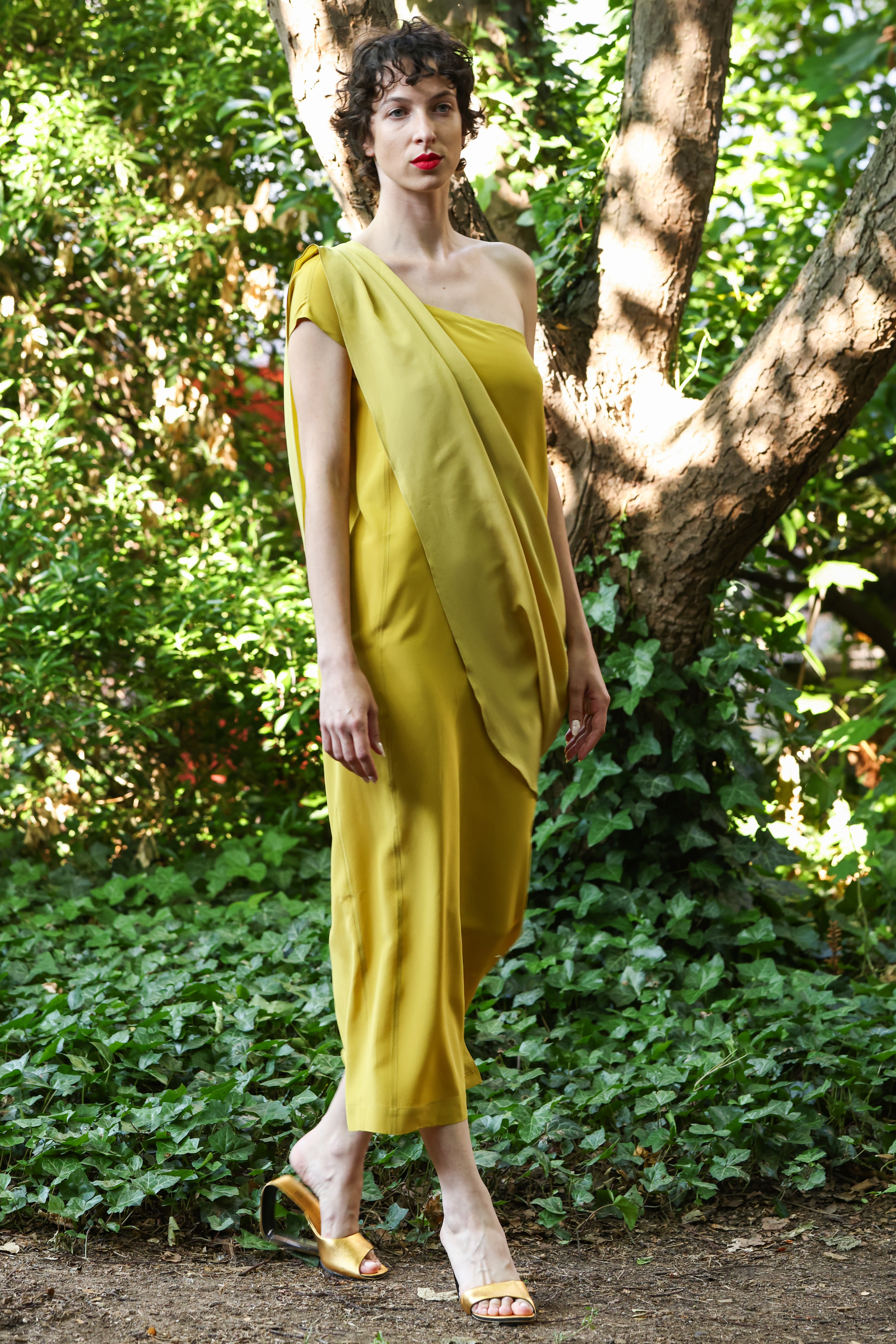 2019年巴黎高级时装周荷兰设计师,欧洲高级定制时装周