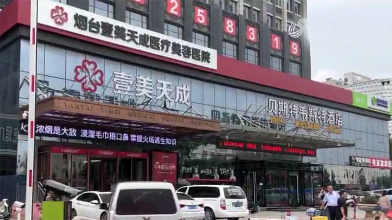 23岁小伙做眼睛手术,男士眼睛单眼皮眼睛变大手术