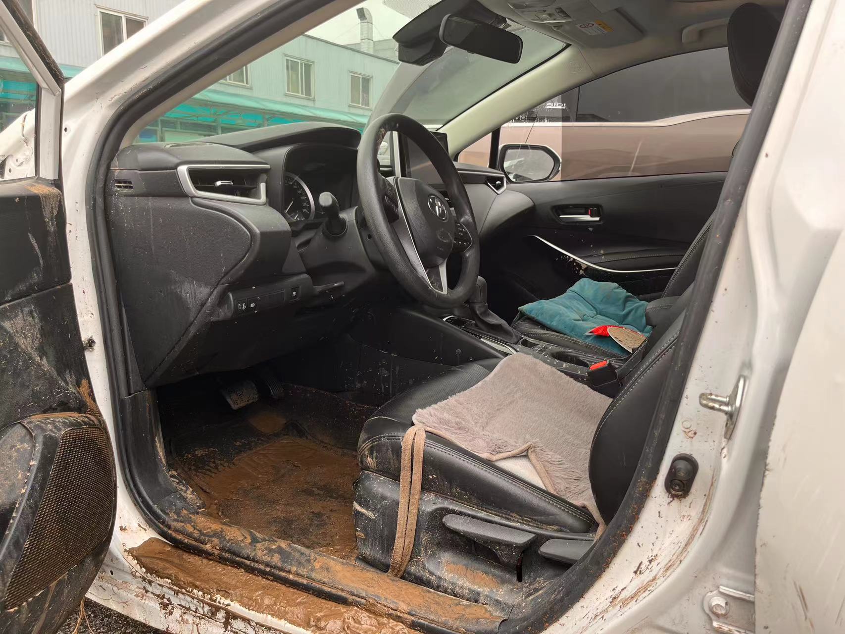 4s店的泡水车是怎样维修的,4s店里进水车处理办法