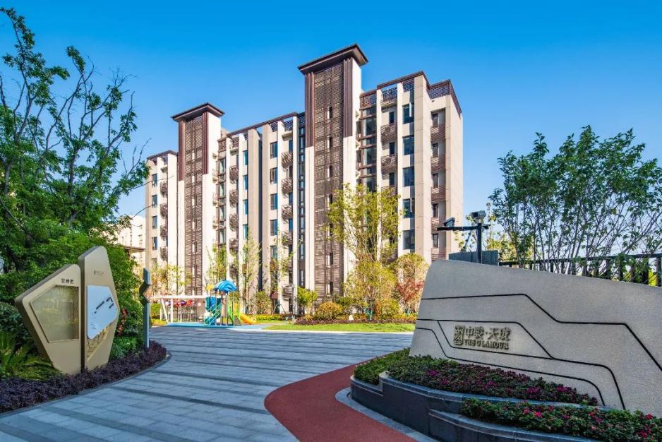 稳健发展李嘉诚,稳健发展持续创新