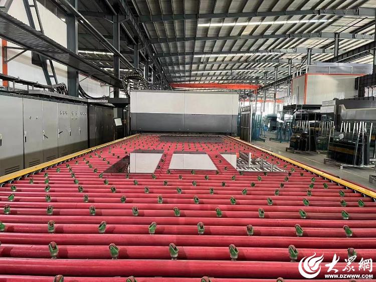 临朐星冠中空钢化玻璃工厂,临朐星冠玻璃生产过程