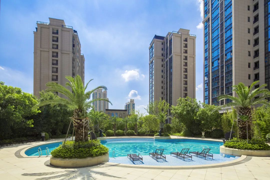 稳健发展李嘉诚,稳健发展持续创新